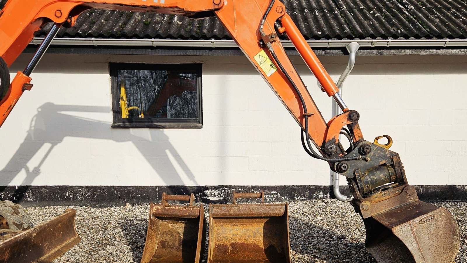 Bagger typu Hitachi ZX27-3 / powertilt og skovlsæt / årgang 2013, Gebrauchtmaschine v Arden (Obrázek 9)