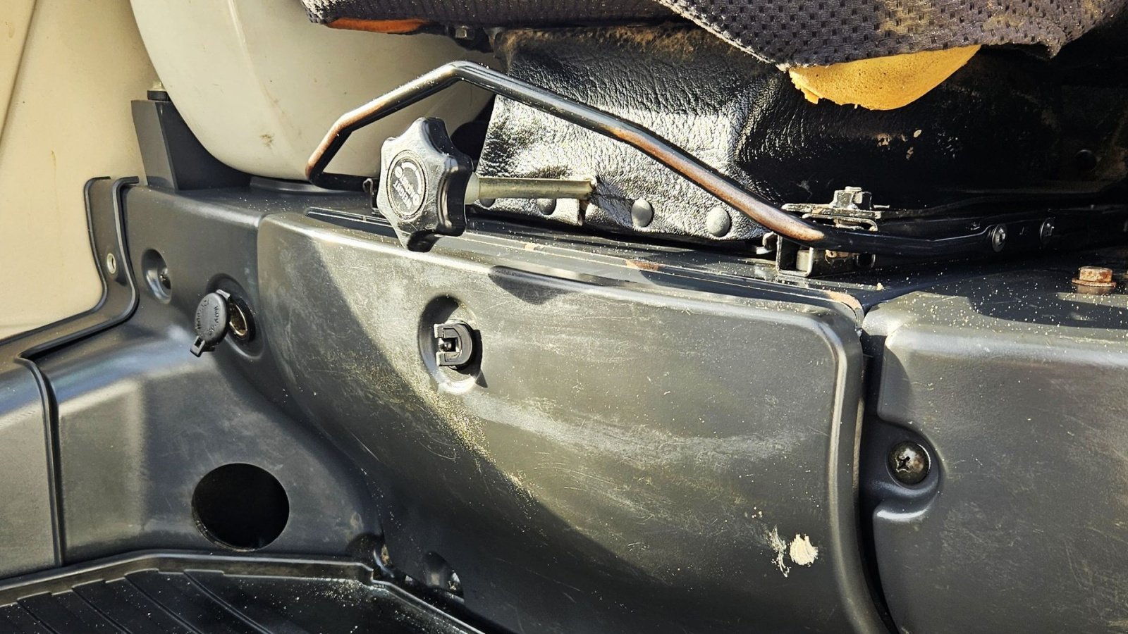 Bagger typu Hitachi ZX27-3 / powertilt og skovlsæt / årgang 2013, Gebrauchtmaschine v Arden (Obrázek 22)