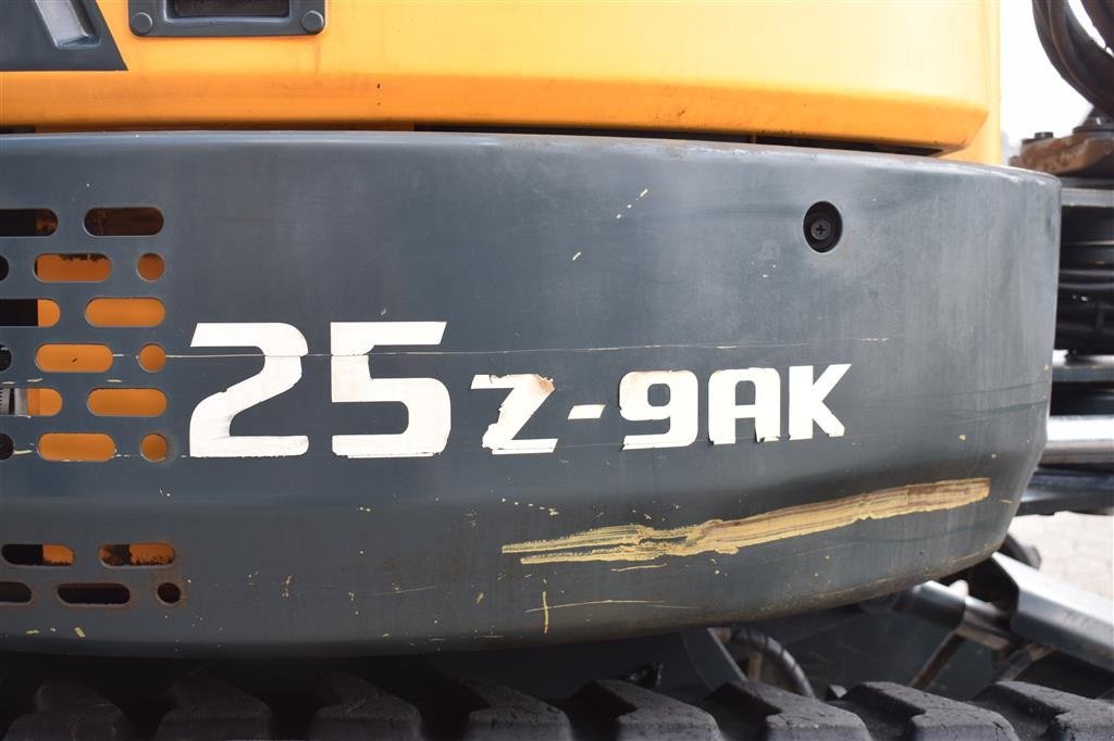 Bagger des Typs Hyundai 25Z-9AK, Gebrauchtmaschine in Fredensborg (Bild 14)