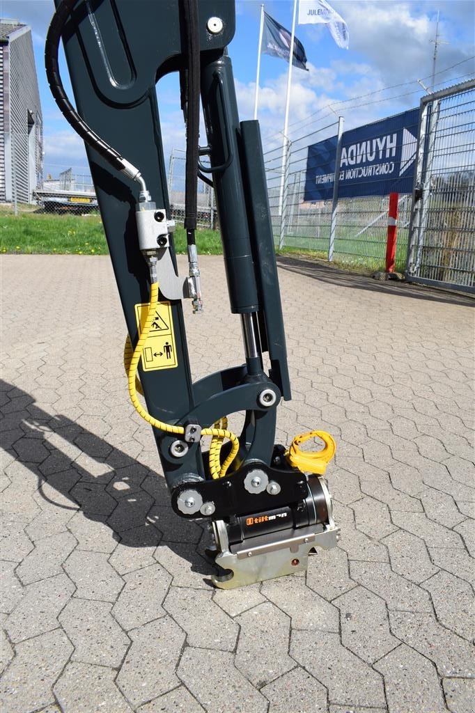 Bagger des Typs Hyundai HX 19A NY MODEL, TILTMAN KOMPAKT S30/150, Gebrauchtmaschine in Fredensborg (Bild 15)