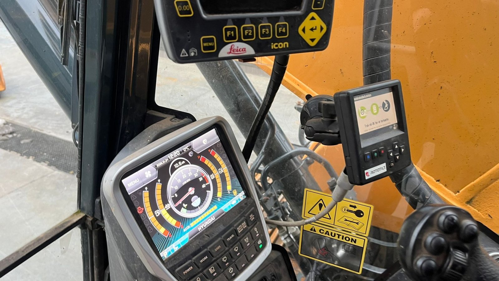 Bagger del tipo Hyundai HX220L  Velholdt maskine, med Rotortilt, S70 skifte og gribeklo samt ICS maskine styresystem., Gebrauchtmaschine en Lintrup (Imagen 5)