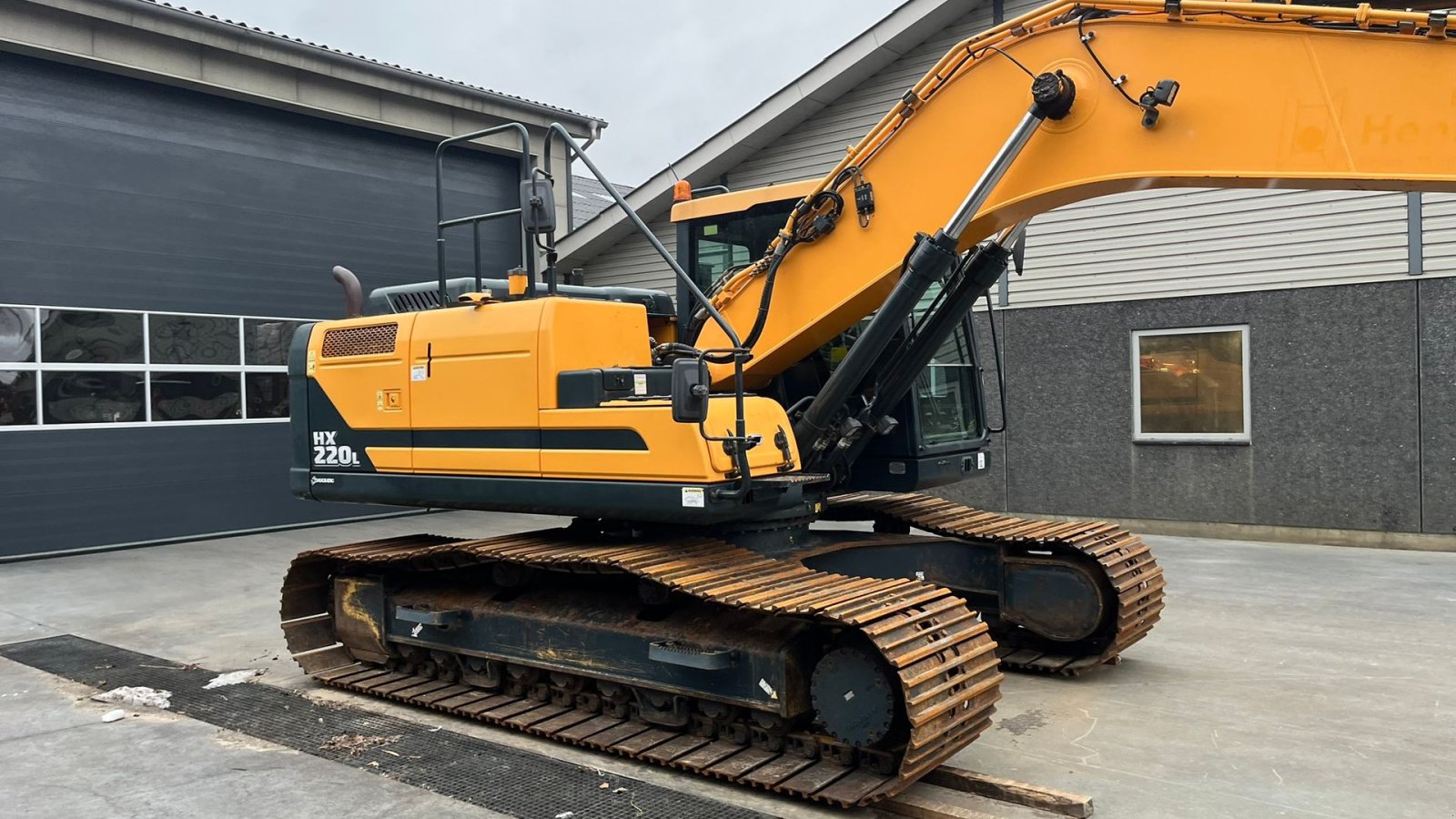 Bagger del tipo Hyundai HX220L  Velholdt maskine, med Rotortilt, S70 skifte og gribeklo samt ICS maskine styresystem., Gebrauchtmaschine en Lintrup (Imagen 16)