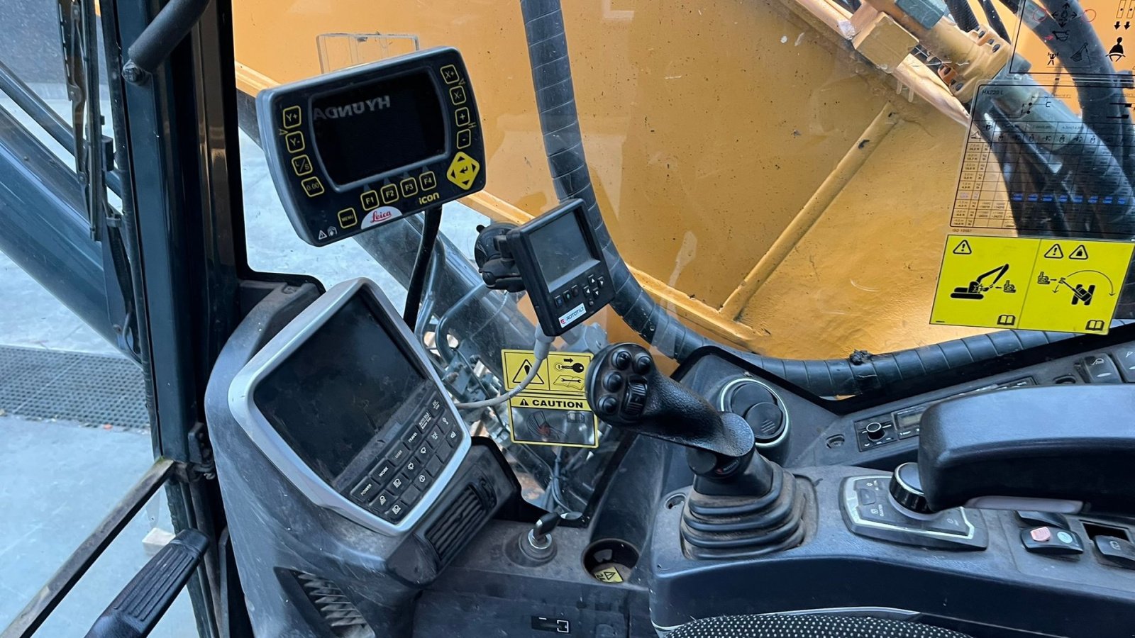 Bagger del tipo Hyundai HX220L  Velholdt maskine, med Rotortilt, S70 skifte og gribeklo samt ICS maskine styresystem., Gebrauchtmaschine en Lintrup (Imagen 4)