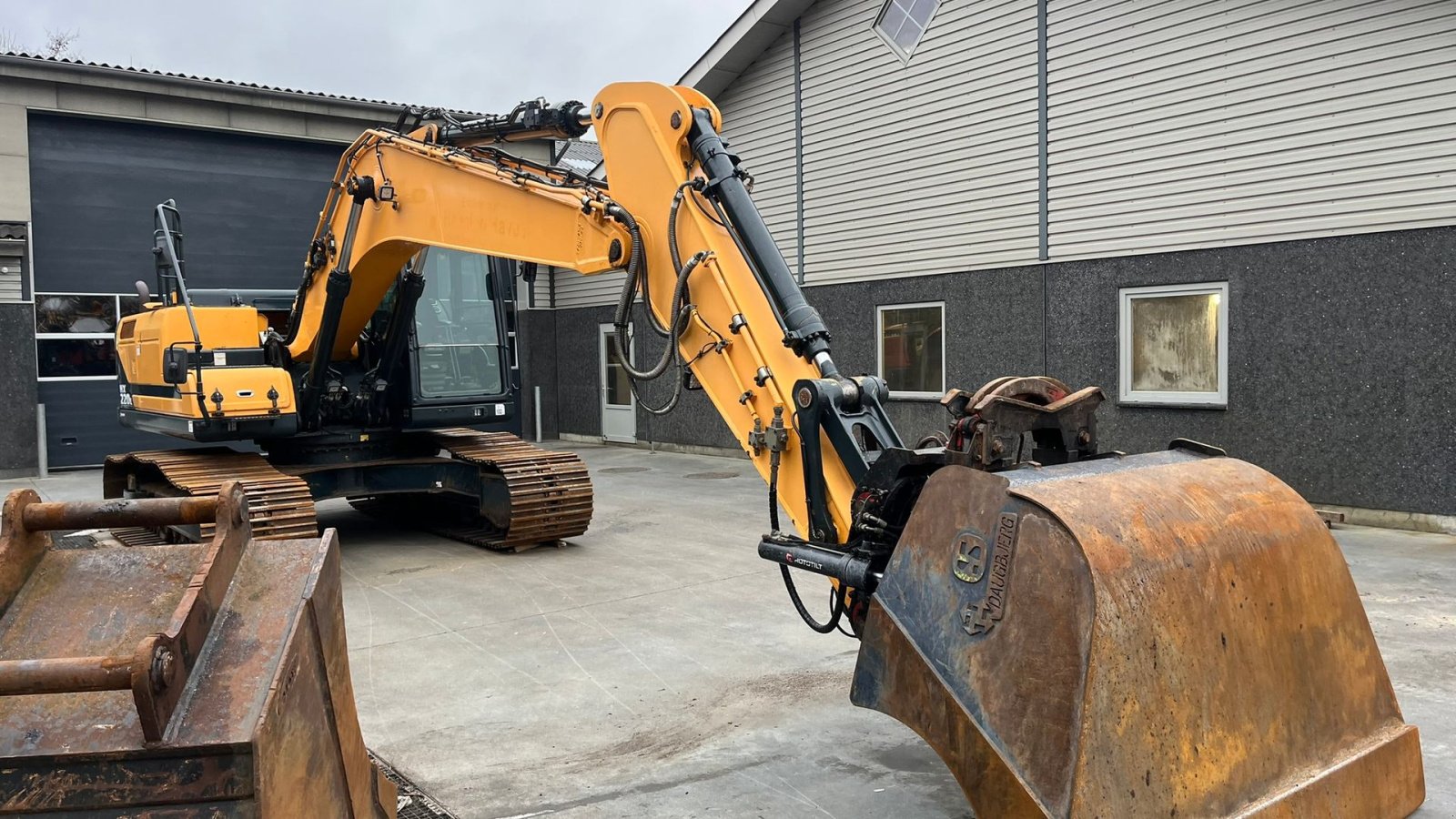 Bagger del tipo Hyundai HX220L  Velholdt maskine, med Rotortilt, S70 skifte og gribeklo samt ICS maskine styresystem., Gebrauchtmaschine en Lintrup (Imagen 15)