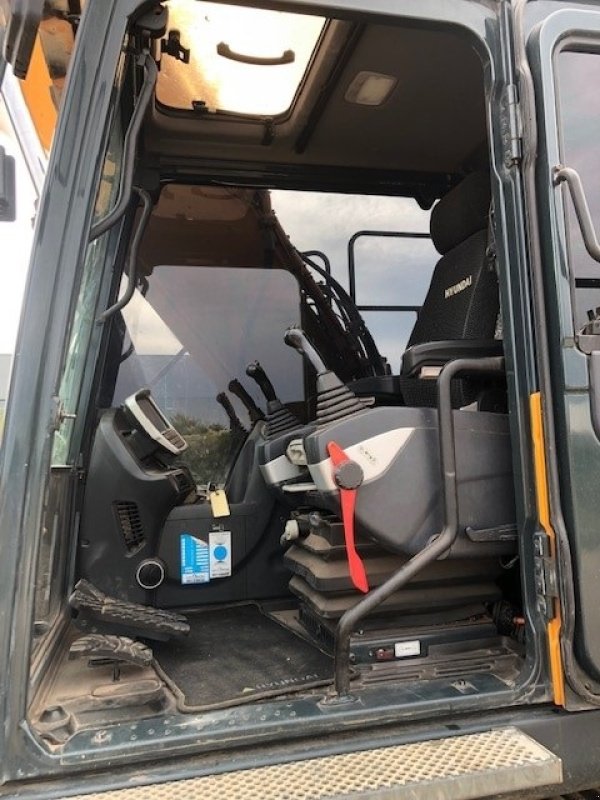 Bagger des Typs Hyundai HX220L, Gebrauchtmaschine in Viborg (Bild 6)