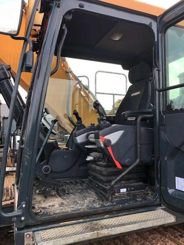 Bagger des Typs Hyundai HX220L, Gebrauchtmaschine in Viborg (Bild 6)