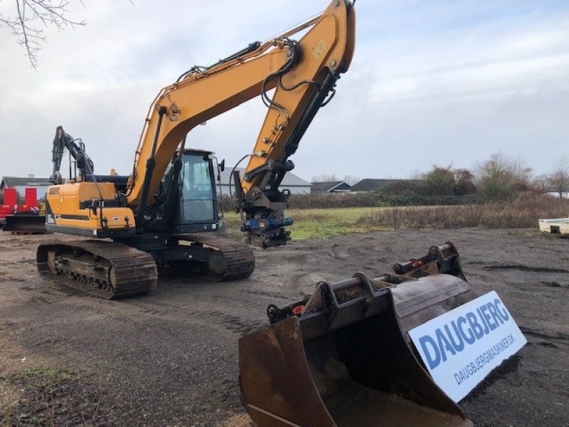 Bagger des Typs Hyundai HX220L, Gebrauchtmaschine in Viborg (Bild 2)