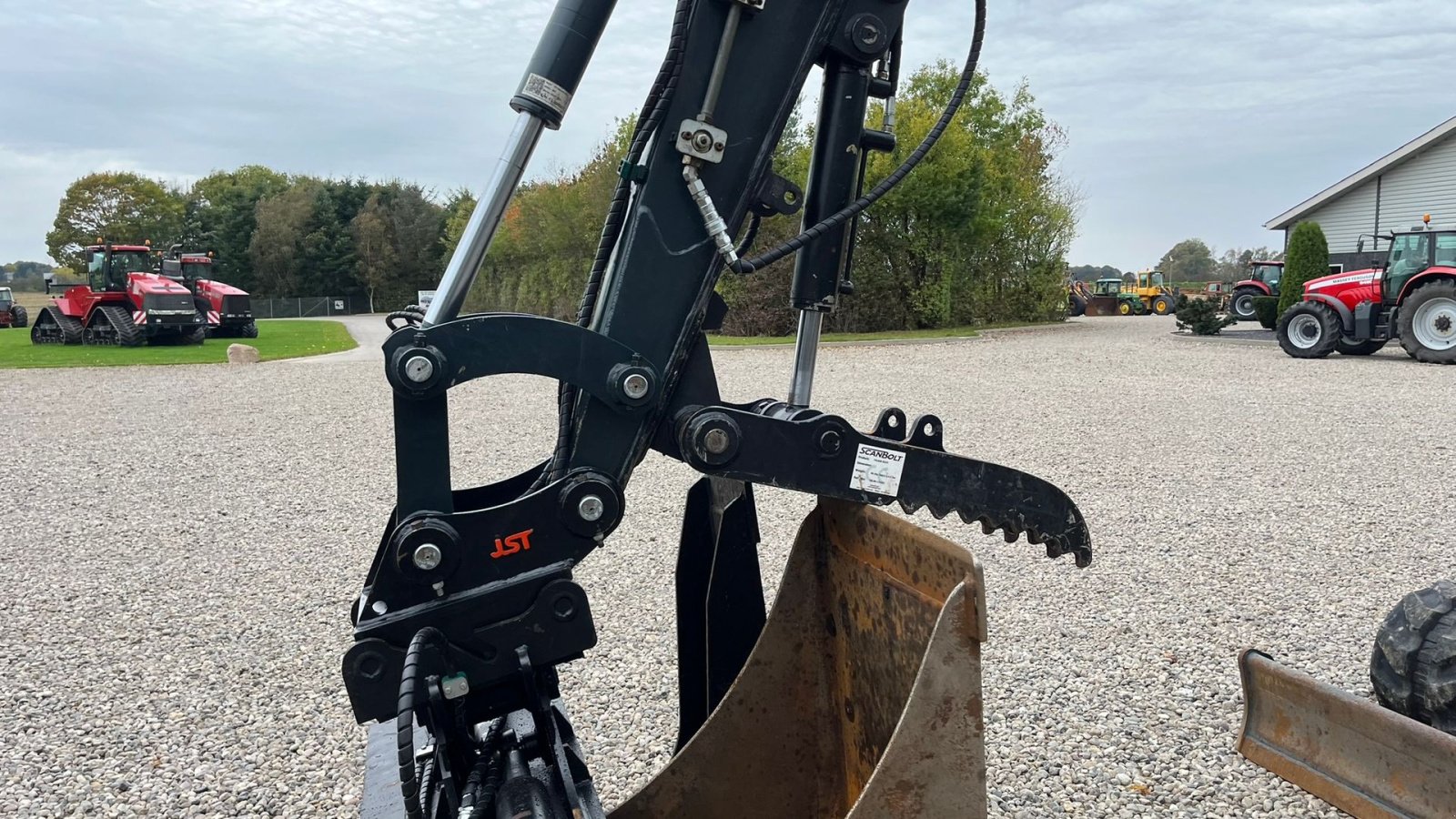 Bagger des Typs Hyundai HX55 Med Hydrema skifte og centralsmørring og grab-klo på. Udlejes, også med forkøbsret., Gebrauchtmaschine in Lintrup (Bild 9)