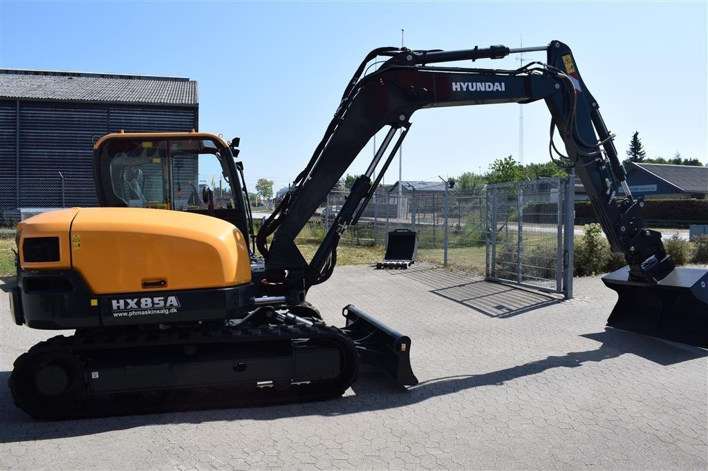 Bagger des Typs Hyundai HX85A, Gebrauchtmaschine in Fredensborg (Bild 8)