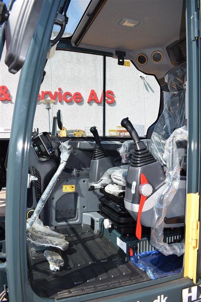 Bagger des Typs Hyundai HX85A, Gebrauchtmaschine in Fredensborg (Bild 19)