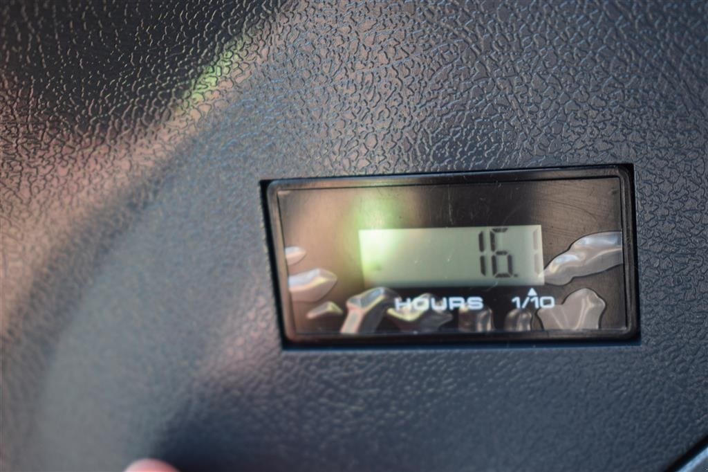 Bagger des Typs Hyundai HX85A, Gebrauchtmaschine in Fredensborg (Bild 14)