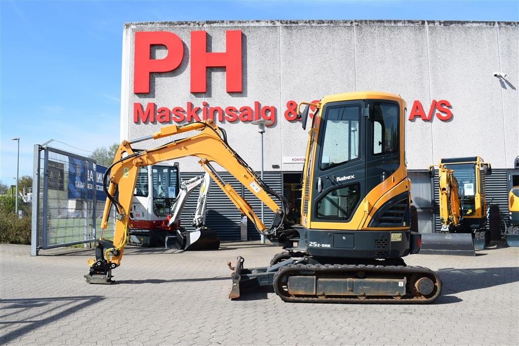 Bagger of the type Hyundai R25Z-9AK TILTMAN S40, LAVT TIMETAL, Gebrauchtmaschine in Fredensborg (Picture 1)