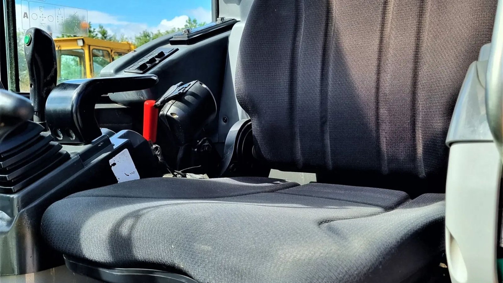 Bagger of the type IHI 27 V4 / kun 1000 timer / Tiltman og skovlsæt / årg. 2019, Gebrauchtmaschine in Arden (Picture 16)