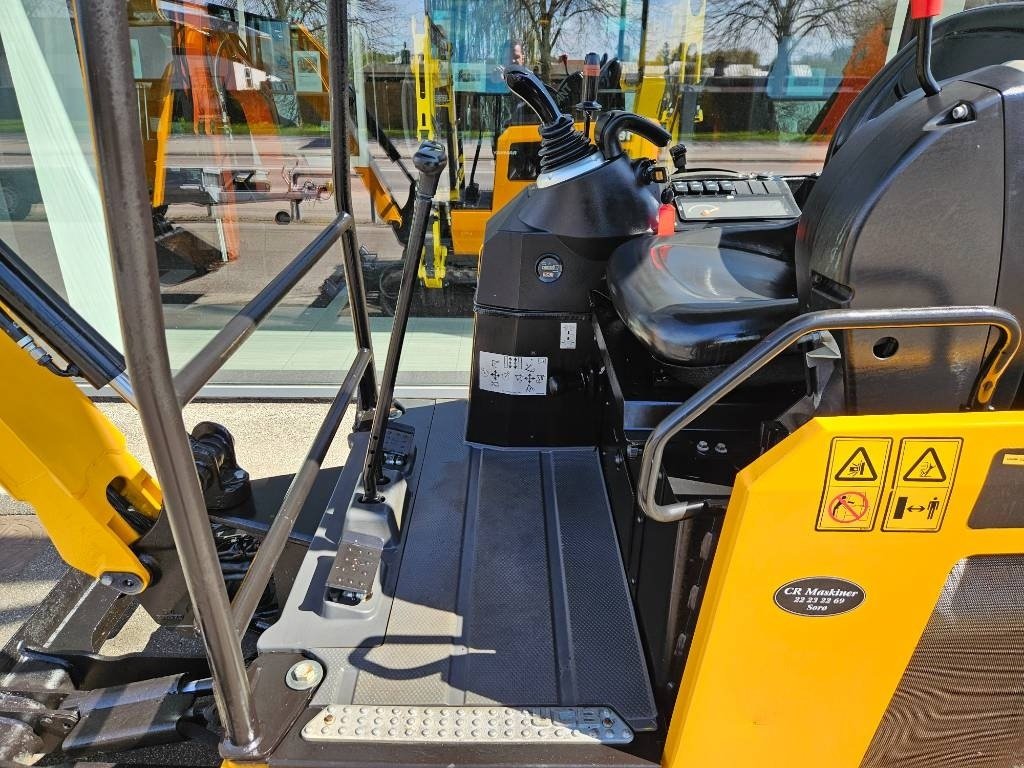 Bagger del tipo JCB 16 C-1 T3, Gebrauchtmaschine en Fårevejle (Imagen 8)