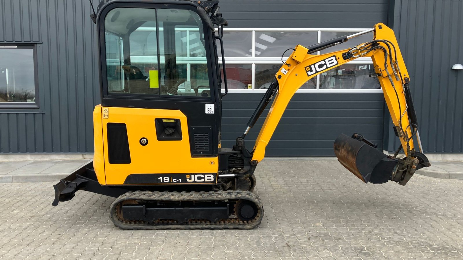 Bagger от тип JCB 19 C-1 PC JCB C-1 PC.kun 1574 Timer Compact tilt, Gebrauchtmaschine в Horsens (Снимка 4)