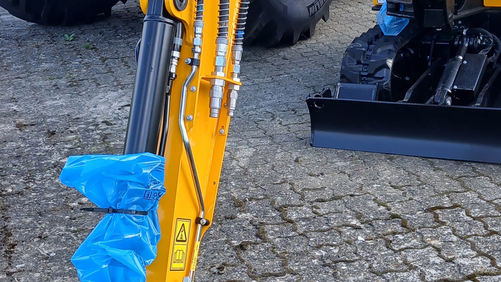 Bagger of the type JCB 19 C 1, Gebrauchtmaschine in Horsens (Picture 4)