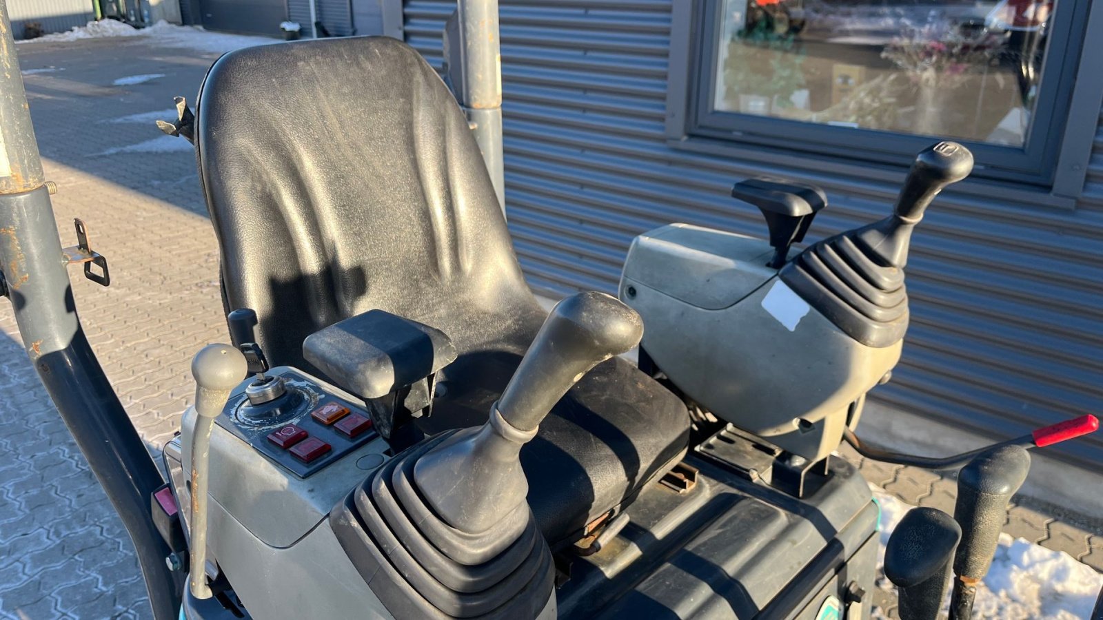 Bagger des Typs Kobelco SK10SR 3 skovle, Gebrauchtmaschine in Rønnede (Bild 12)