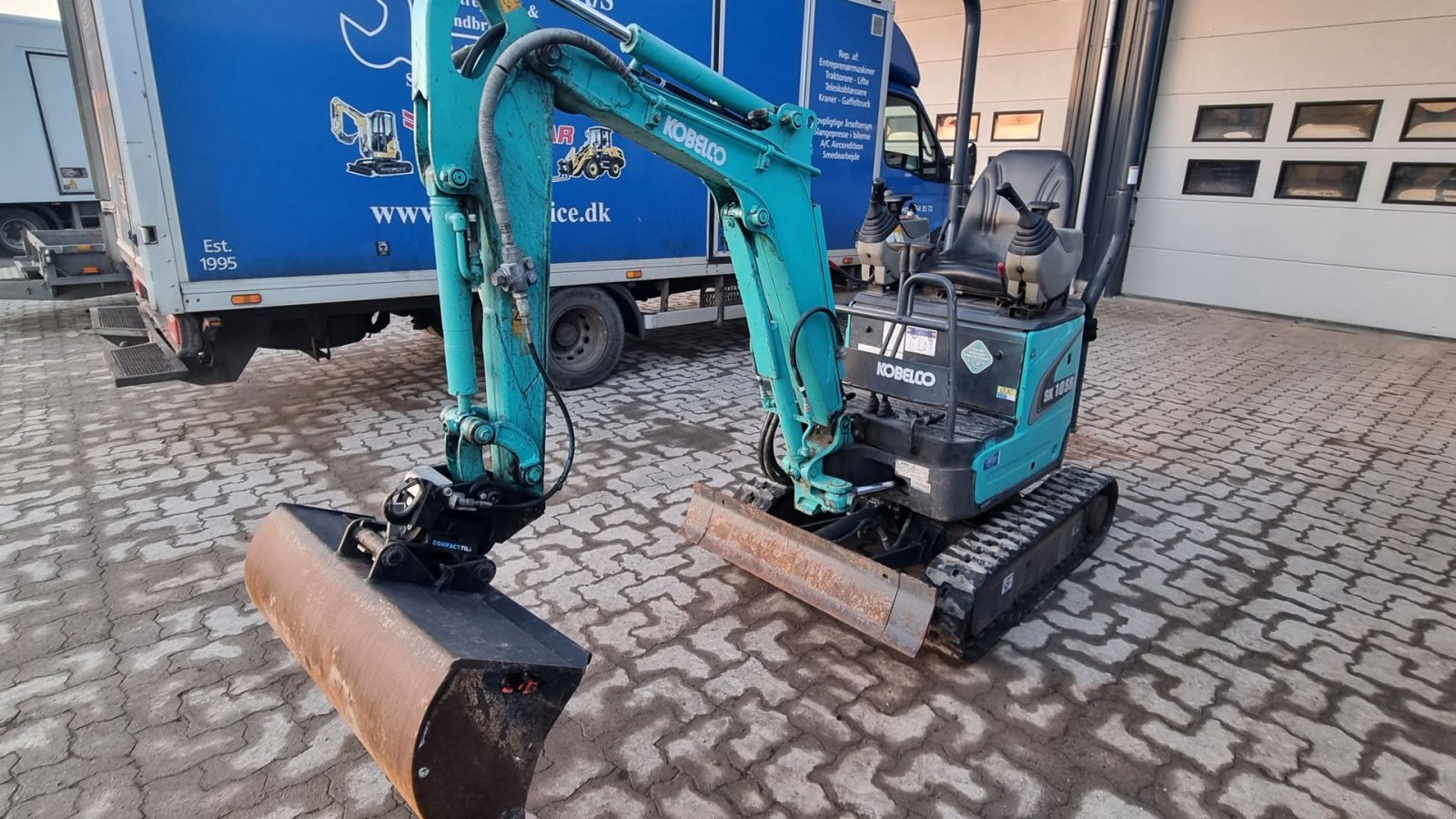 Bagger des Typs Kobelco SK10SR, Gebrauchtmaschine in Skævinge (Bild 3)