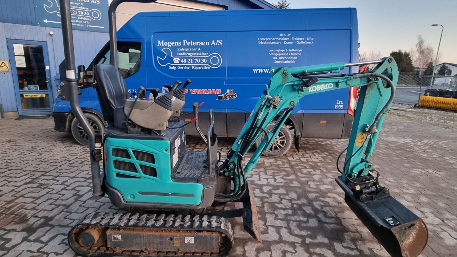 Bagger des Typs Kobelco SK10SR, Gebrauchtmaschine in Skævinge (Bild 1)
