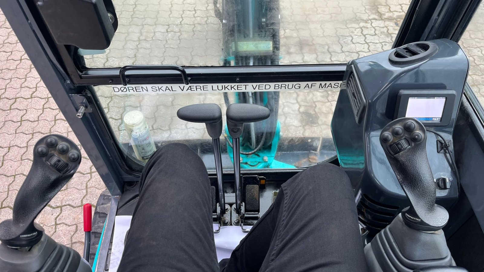 Bagger des Typs Kobelco SK17SR-3E Monteret med Rotortilt og centralsmørring., Gebrauchtmaschine in Rønnede (Bild 9)