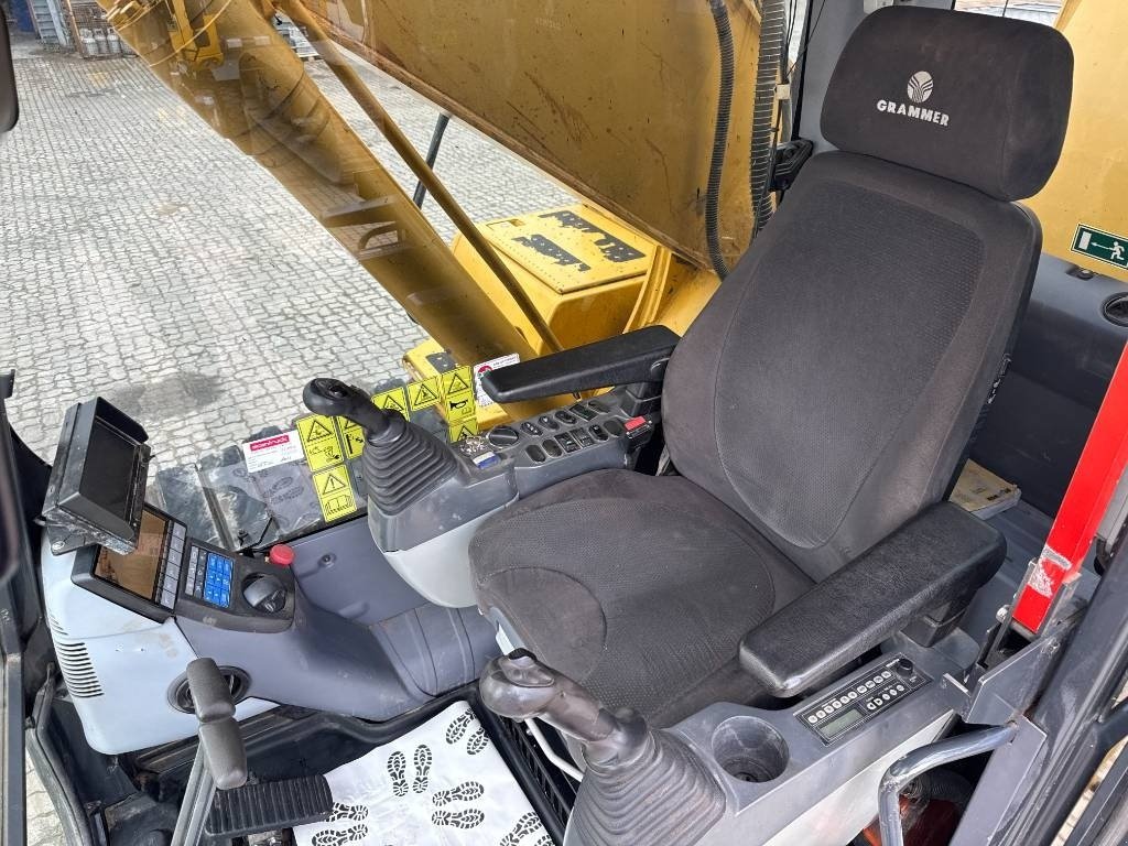 Bagger typu Komatsu HB215LC-1, Gebrauchtmaschine v Vojens (Obrázek 9)