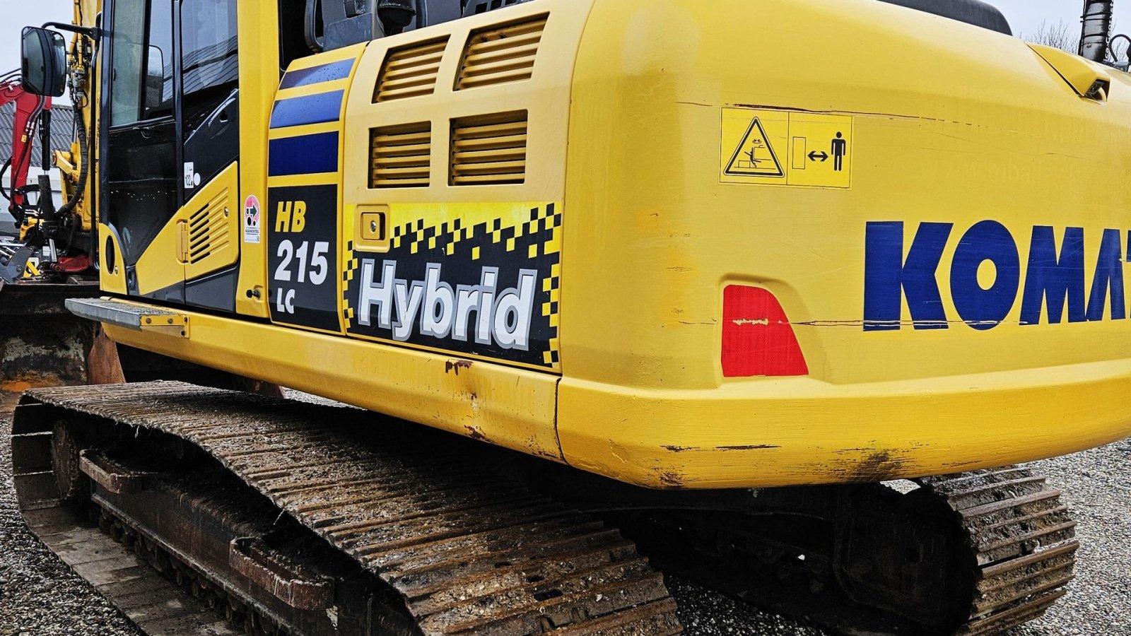 Bagger of the type Komatsu HB215LC-2 / Rotortilt med klo / Leica 3D / Skovlsæt / Hybrid, Gebrauchtmaschine in Arden (Picture 5)