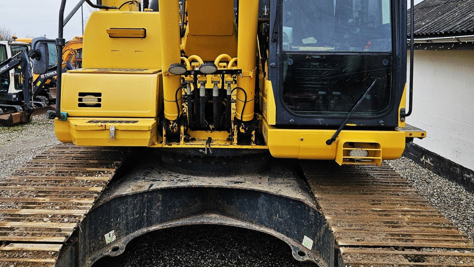 Bagger of the type Komatsu HB215LC-2 / Rotortilt med klo / Leica 3D / Skovlsæt / Hybrid, Gebrauchtmaschine in Arden (Picture 3)