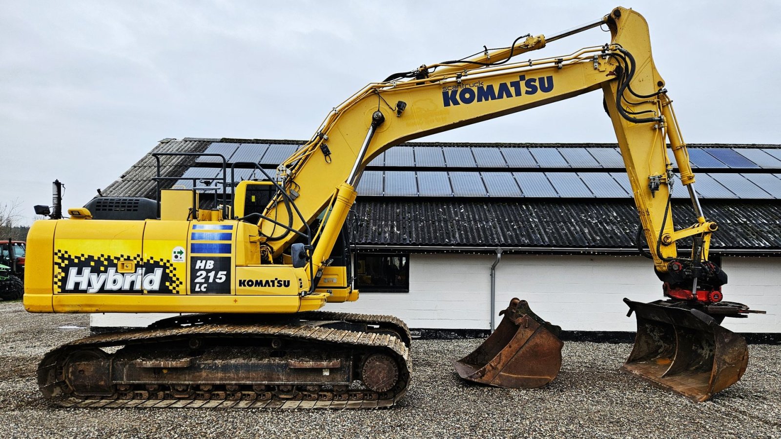 Bagger of the type Komatsu HB215LC-2 / Rotortilt med klo / Leica 3D / Skovlsæt / Hybrid, Gebrauchtmaschine in Arden (Picture 1)