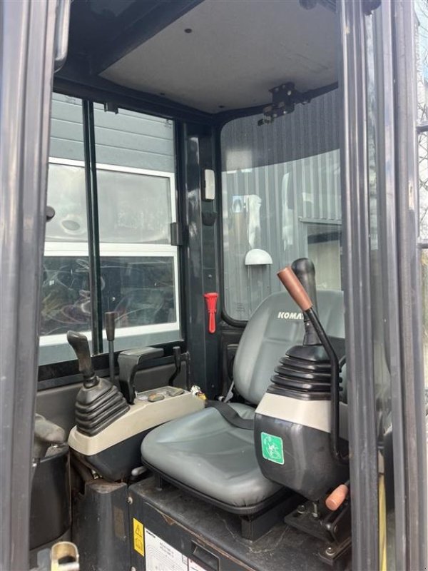 Bagger of the type Komatsu PC 16R-3, Gebrauchtmaschine in Føvling (Picture 6)