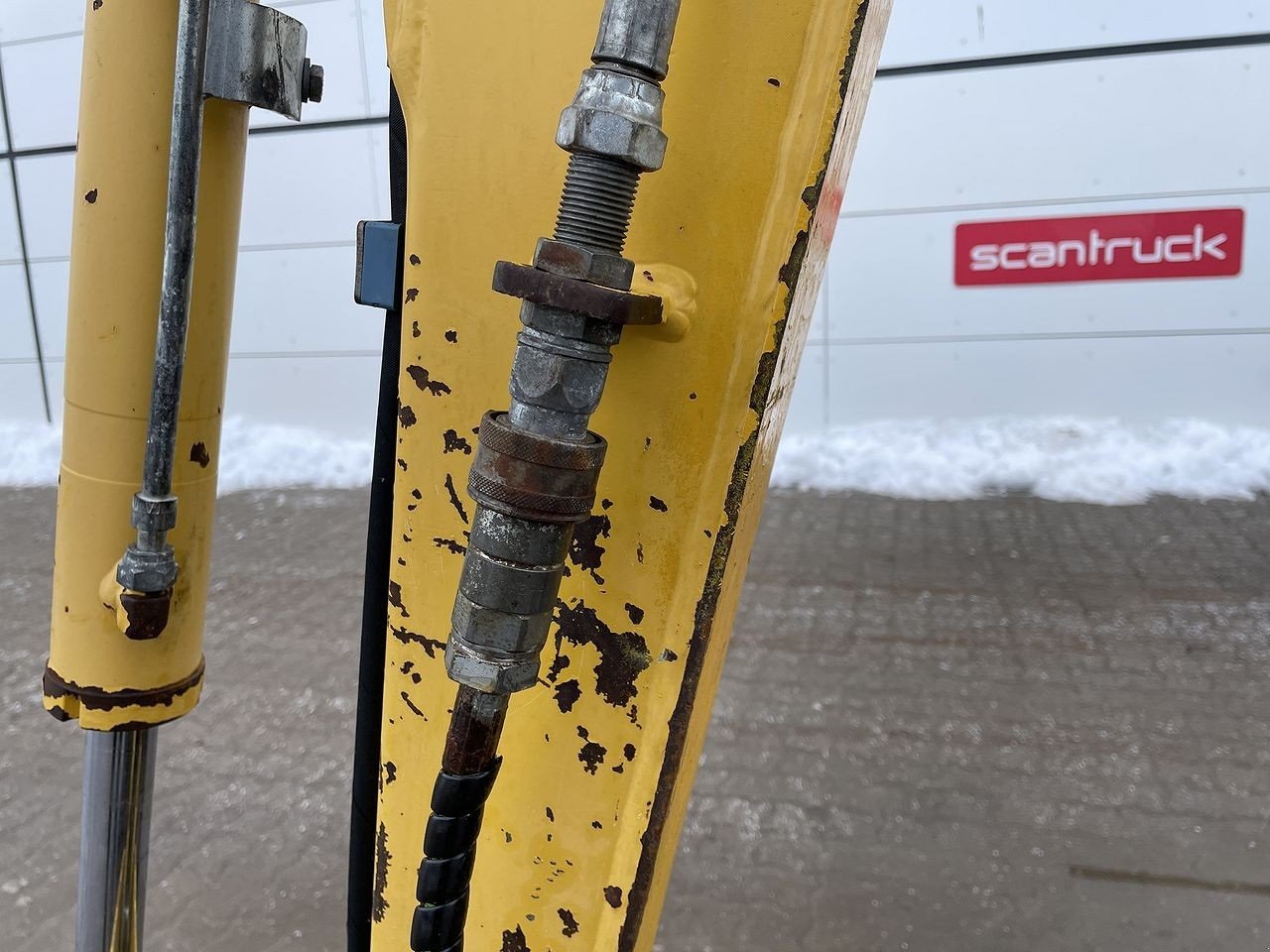 Bagger типа Komatsu PC16R-3, Gebrauchtmaschine в Skive (Фотография 11)