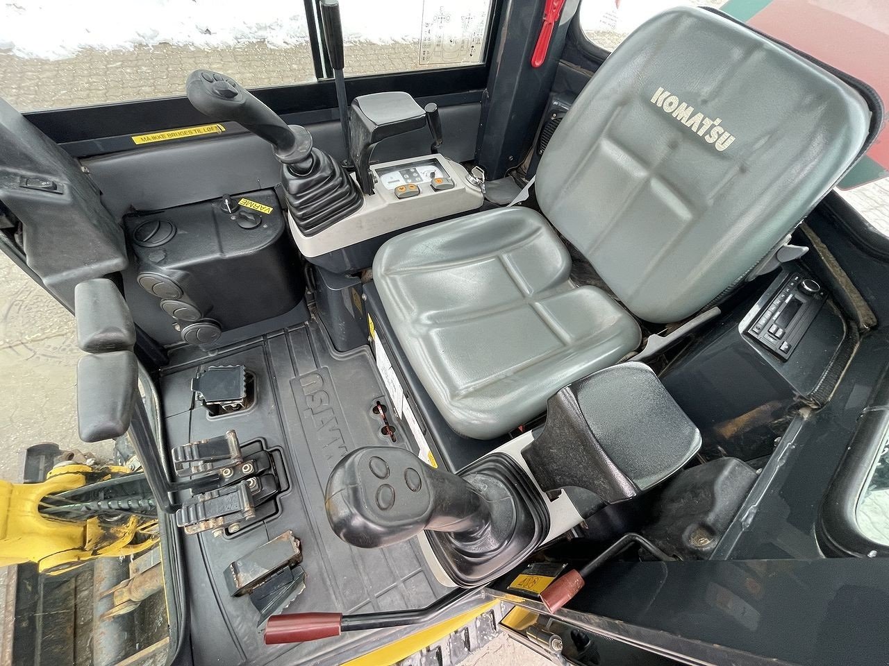 Bagger типа Komatsu PC16R-3, Gebrauchtmaschine в Skive (Фотография 3)