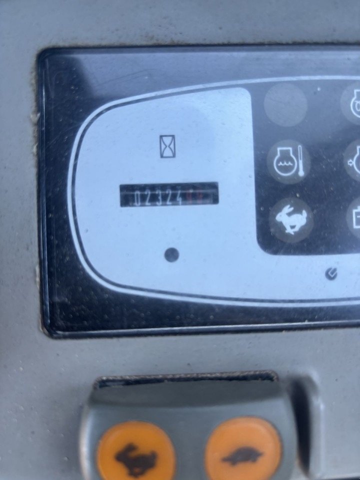 Bagger of the type Komatsu PC16R-3HS PROP, Gebrauchtmaschine in Skive (Picture 5)