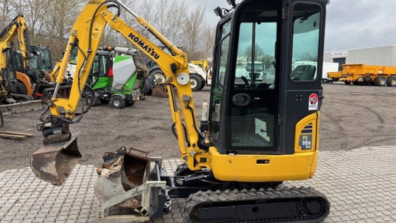 Bagger des Typs Komatsu PC16R-3HS, Gebrauchtmaschine in Nørresundby (Bild 1)
