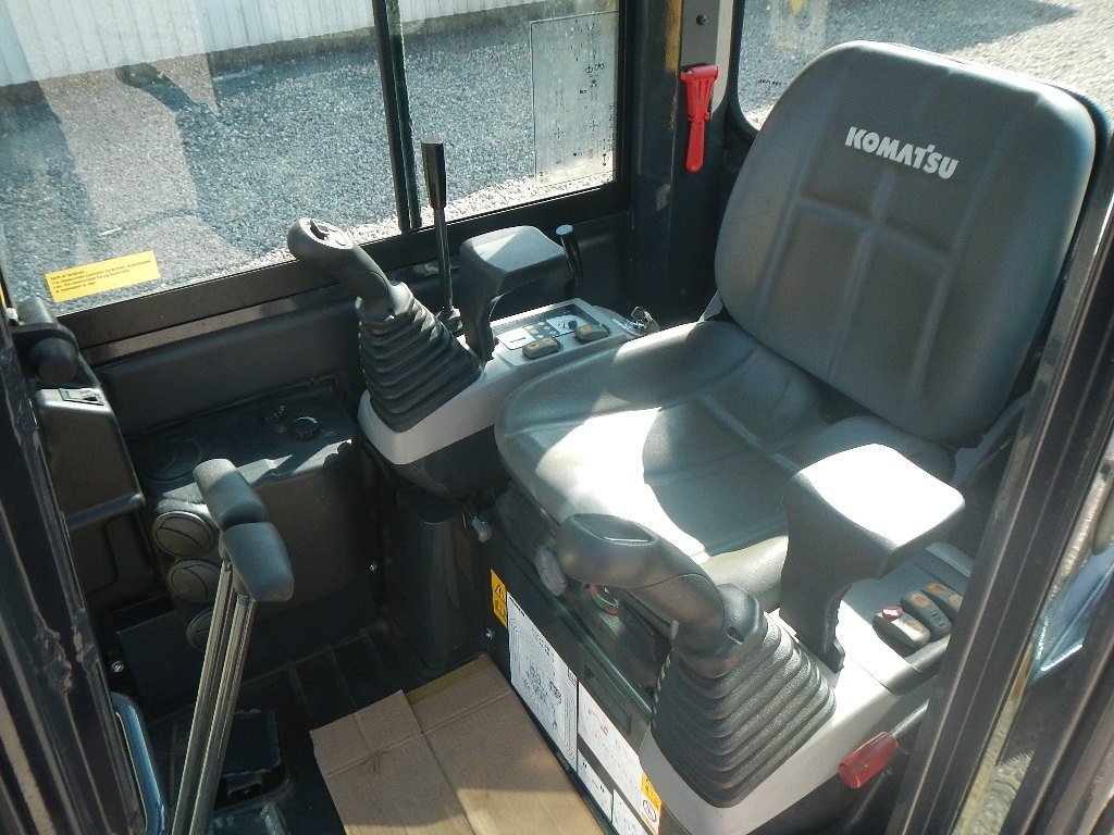 Bagger of the type Komatsu PC16R-3HS, Gebrauchtmaschine in Aabenraa (Picture 12)