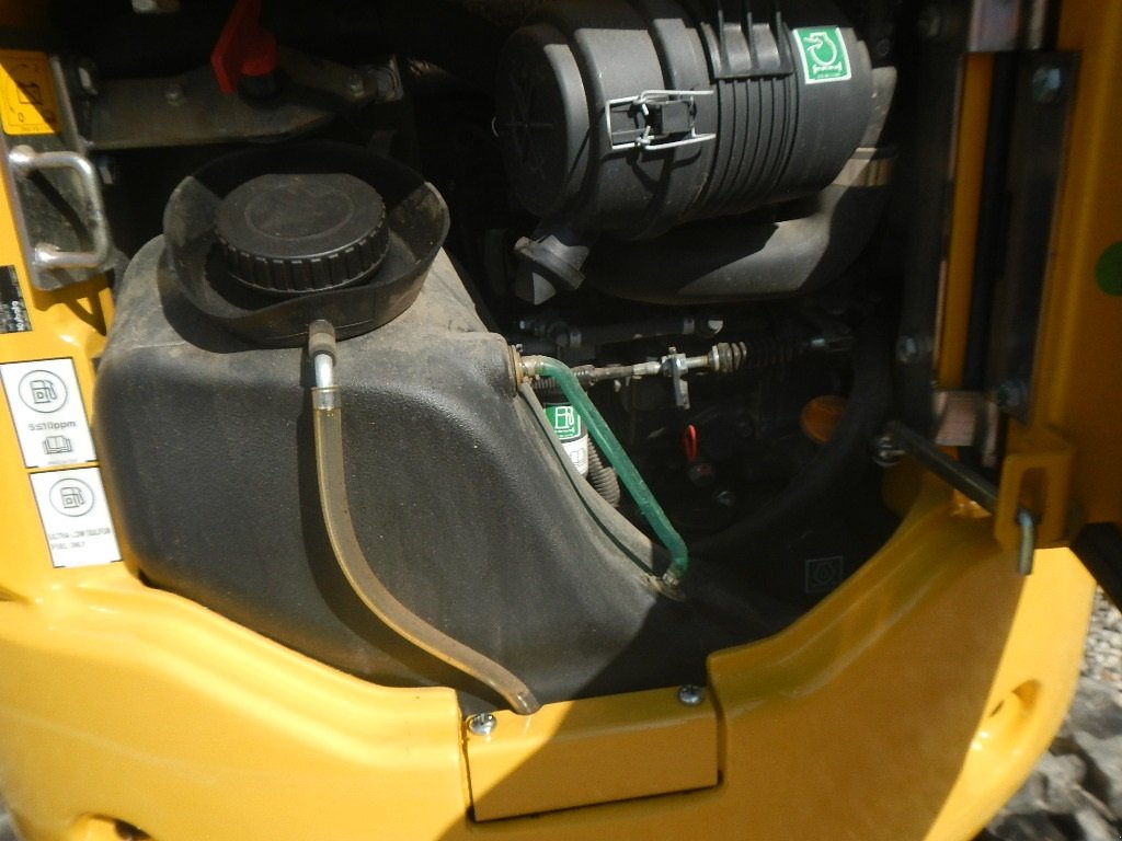 Bagger of the type Komatsu PC16R-3HS, Gebrauchtmaschine in Aabenraa (Picture 17)