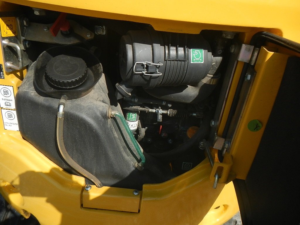 Bagger of the type Komatsu PC16R-3HS, Gebrauchtmaschine in Aabenraa (Picture 18)