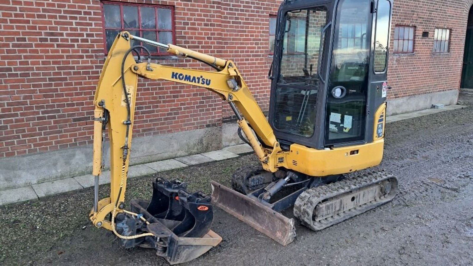 Bagger typu Komatsu PC16R-3HS, Gebrauchtmaschine v Rødovre (Obrázek 1)