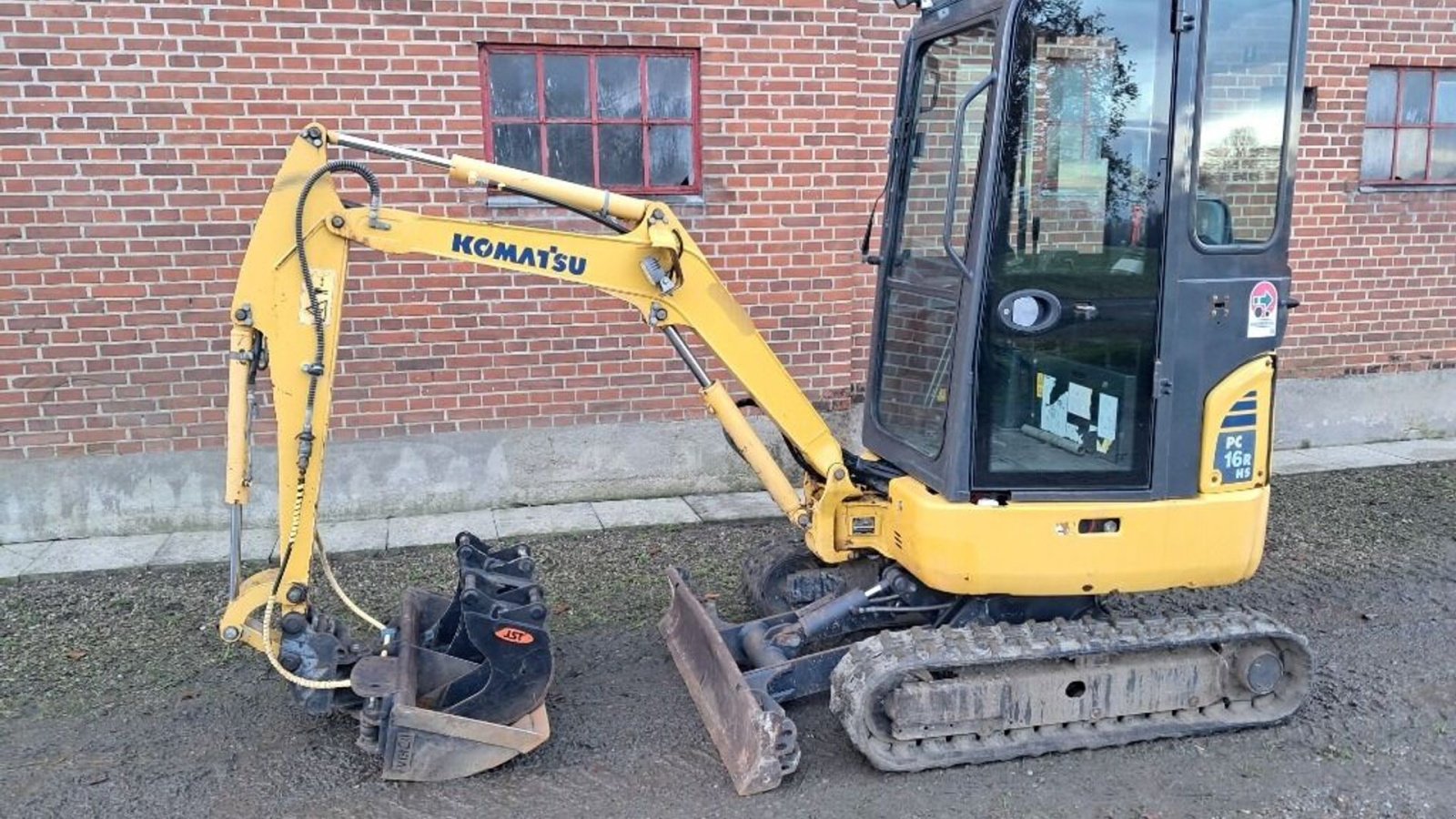 Bagger typu Komatsu PC16R-3HS, Gebrauchtmaschine v Rødovre (Obrázek 2)