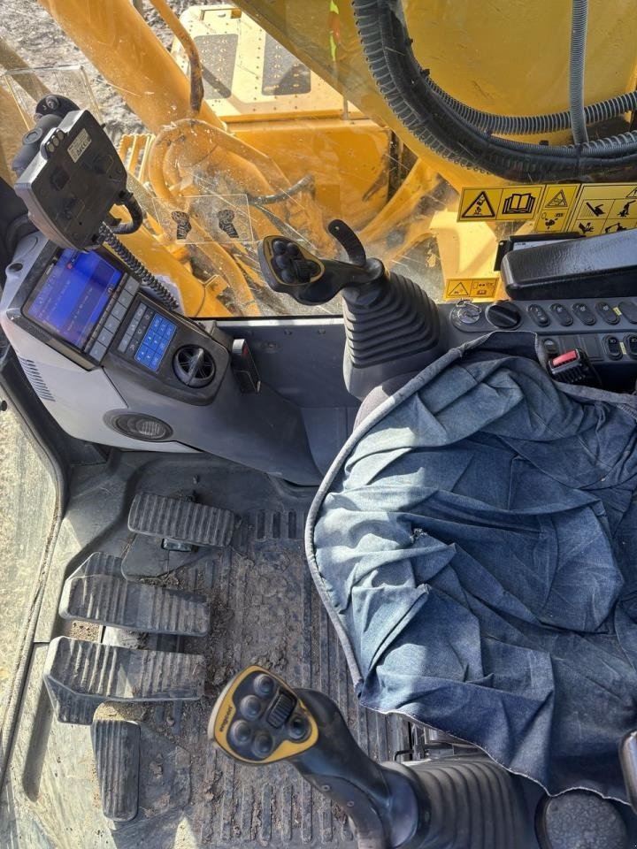 Bagger typu Komatsu PC240LC-11, Gebrauchtmaschine v Skive (Obrázek 3)