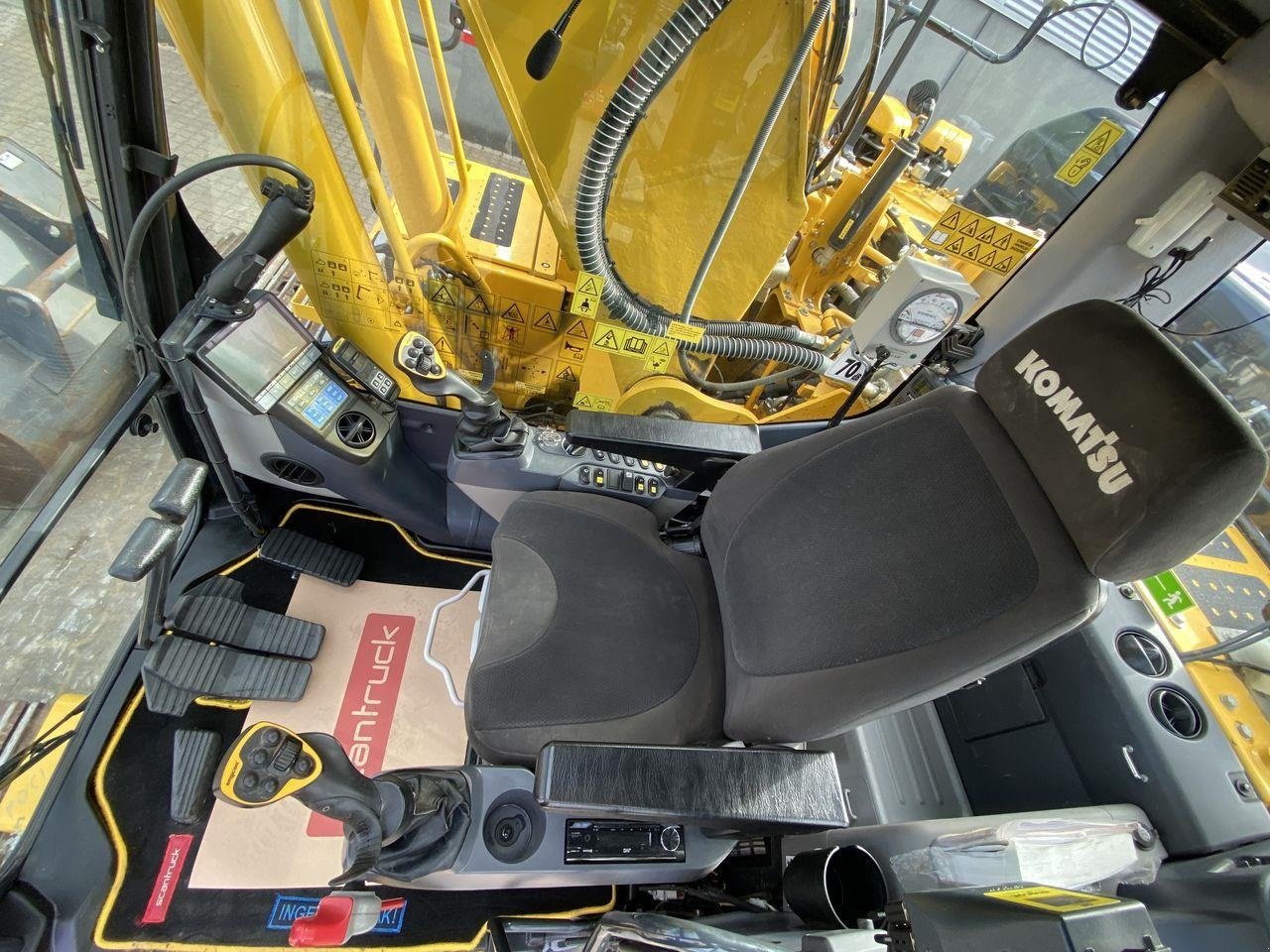 Bagger of the type Komatsu PC240LC-11EO, Gebrauchtmaschine in Skive (Picture 3)