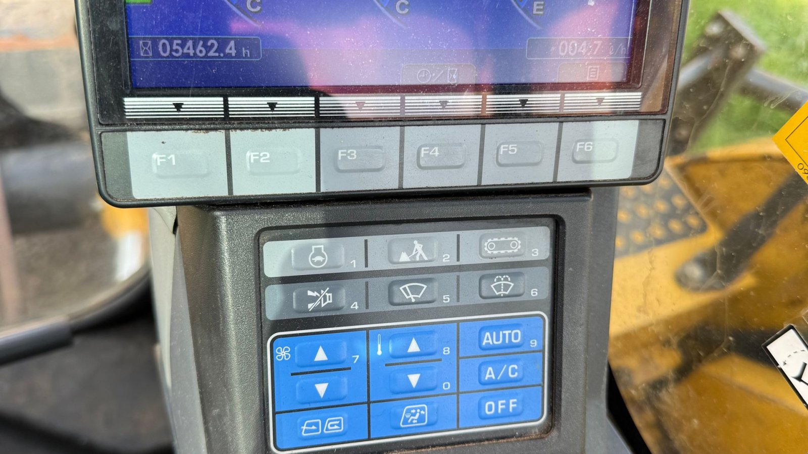 Bagger of the type Komatsu PC88MR-10, Gebrauchtmaschine in Rødding (Picture 12)