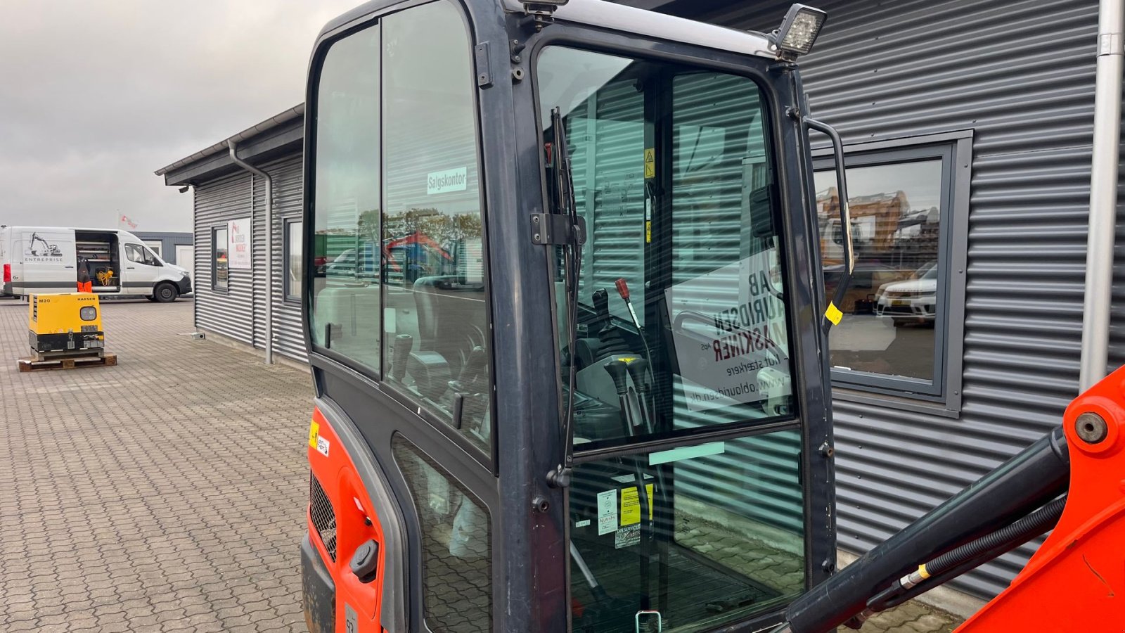 Bagger des Typs Kubota KX016-4 Monteret med Tiltman Kompakt +2 skovle, Gebrauchtmaschine in Rønnede (Bild 16)