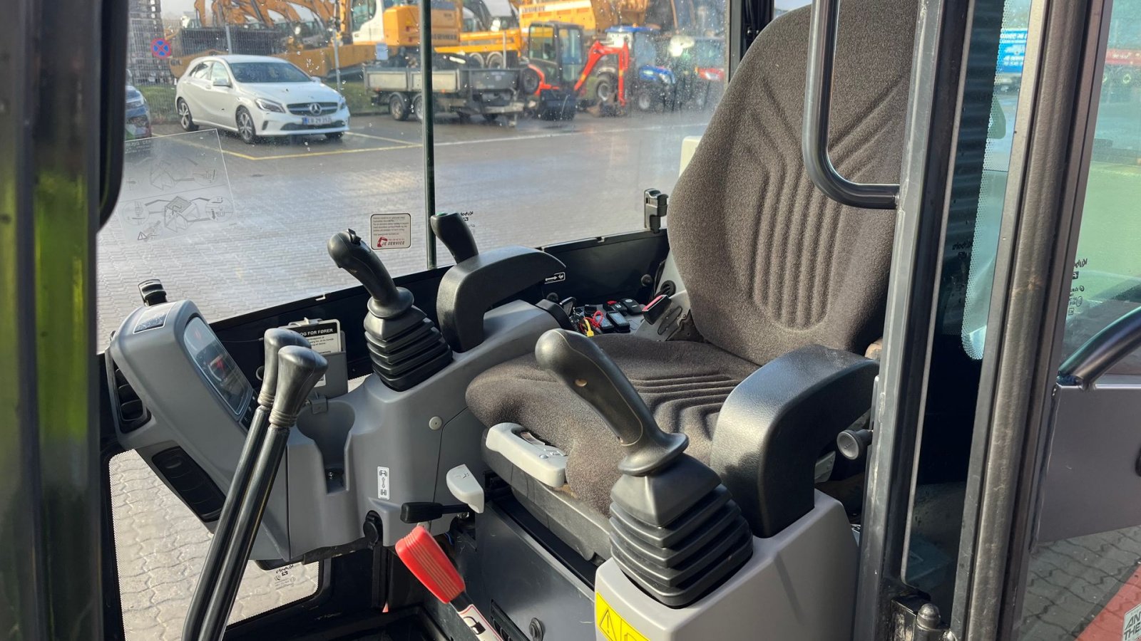 Bagger of the type Kubota KX019-4 Tilt fæste med hydraulisk s30 hurtigskifte, Gebrauchtmaschine in Rønnede (Picture 9)