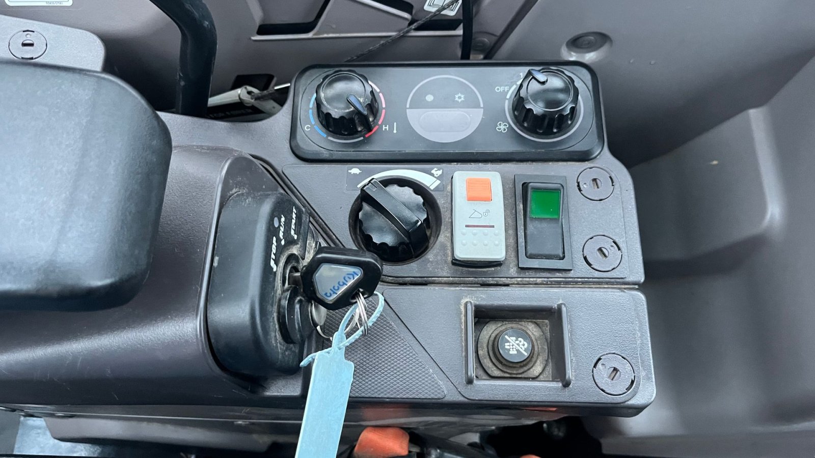 Bagger typu Kubota KX060-5 Centralsmørring og nyere Engcon rotortilt kun kørt 1332t, Gebrauchtmaschine v Rønnede (Obrázek 11)