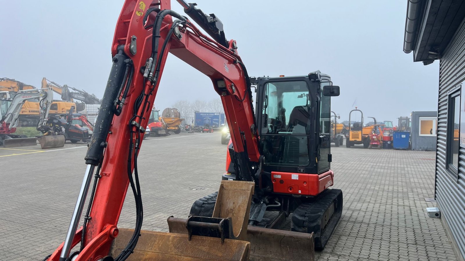 Bagger typu Kubota KX060-5 Centralsmørring og nyere Engcon rotortilt kun kørt 1332t, Gebrauchtmaschine v Rønnede (Obrázek 4)