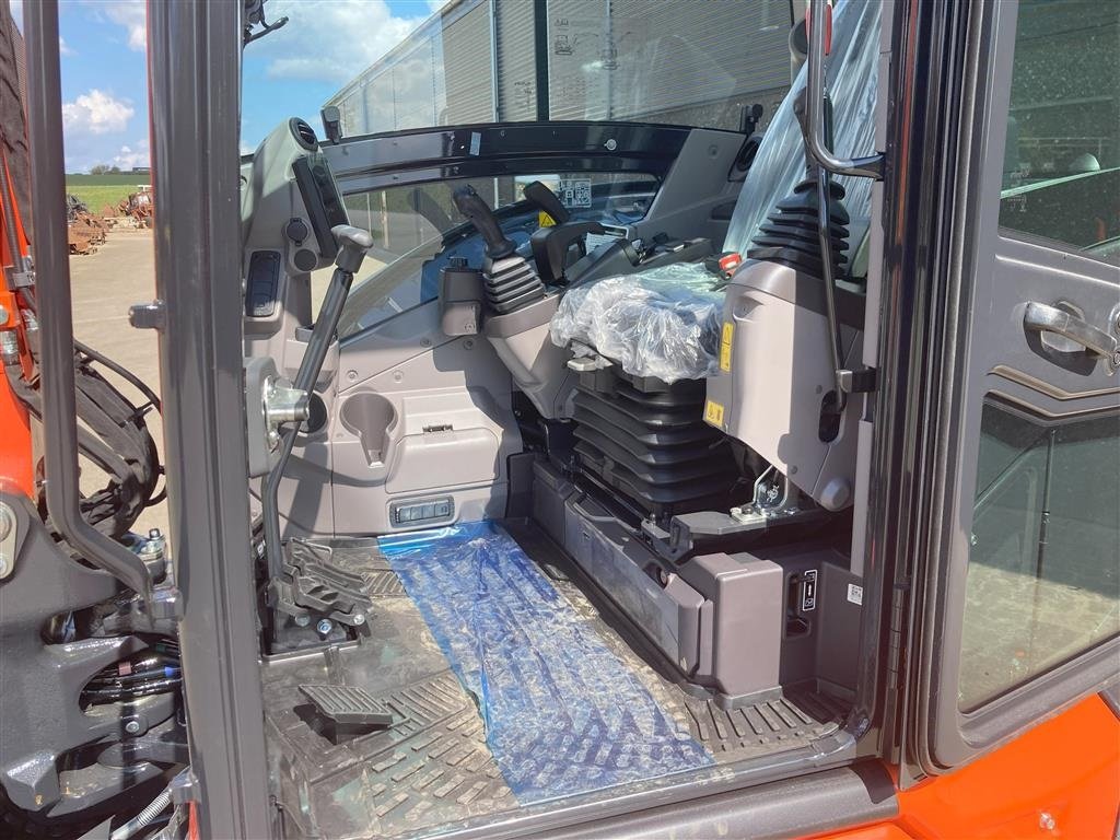 Bagger des Typs Kubota KX060-5, Gebrauchtmaschine in Roslev (Bild 23)