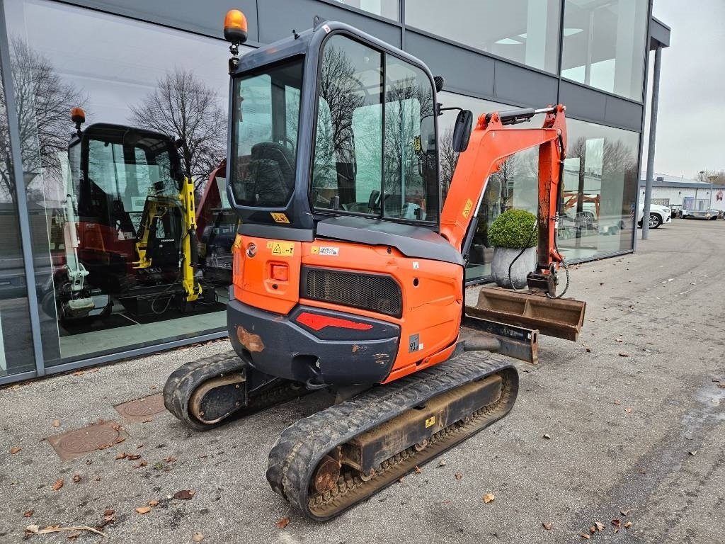 Bagger типа Kubota U 27-4, Gebrauchtmaschine в Fårevejle (Фотография 3)