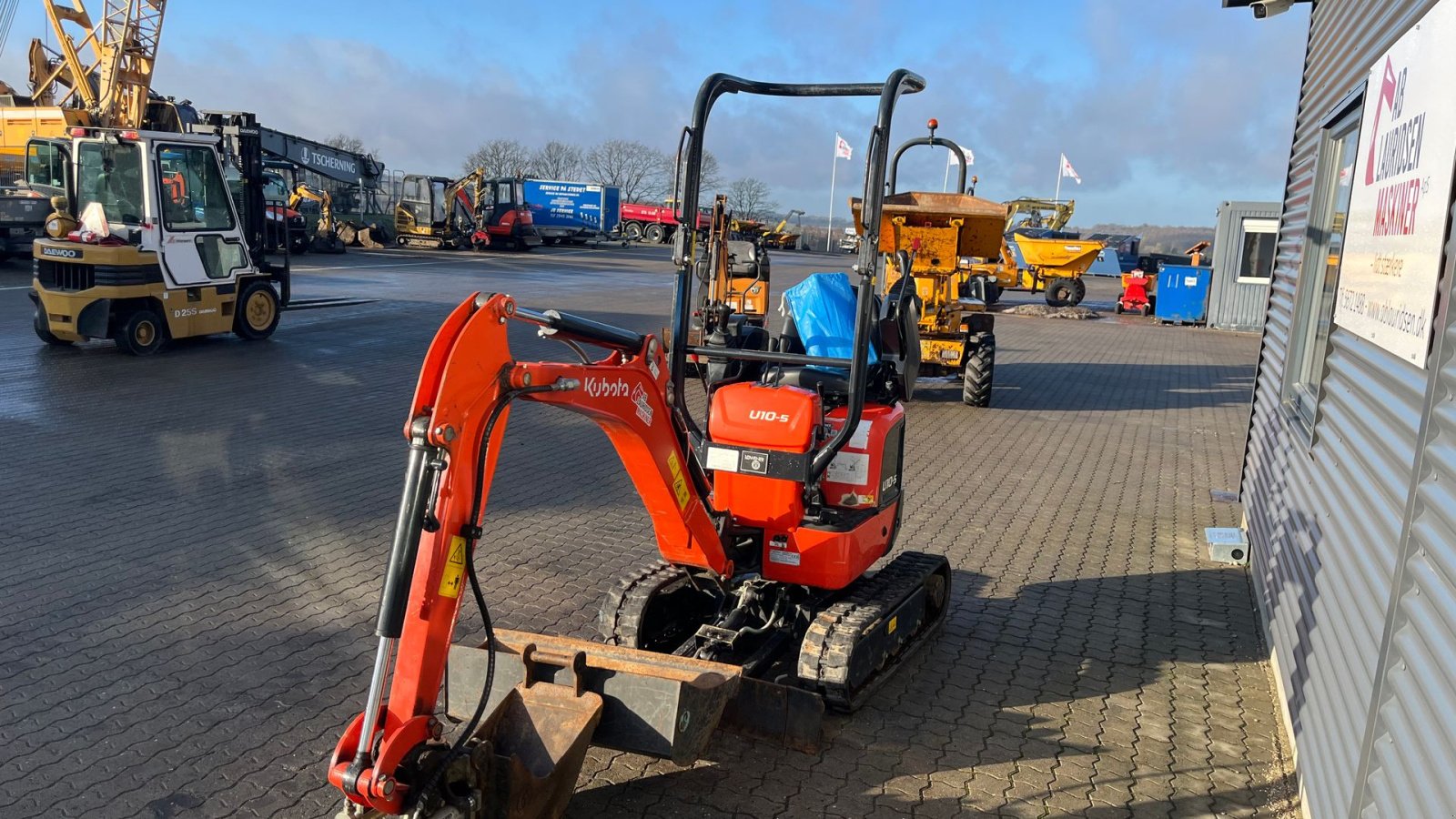 Bagger типа Kubota U10-5 Tiltman med 2 skovle, Gebrauchtmaschine в Rønnede (Фотография 5)