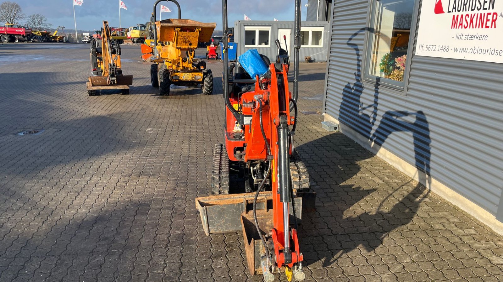 Bagger типа Kubota U10-5 Tiltman med 2 skovle, Gebrauchtmaschine в Rønnede (Фотография 2)