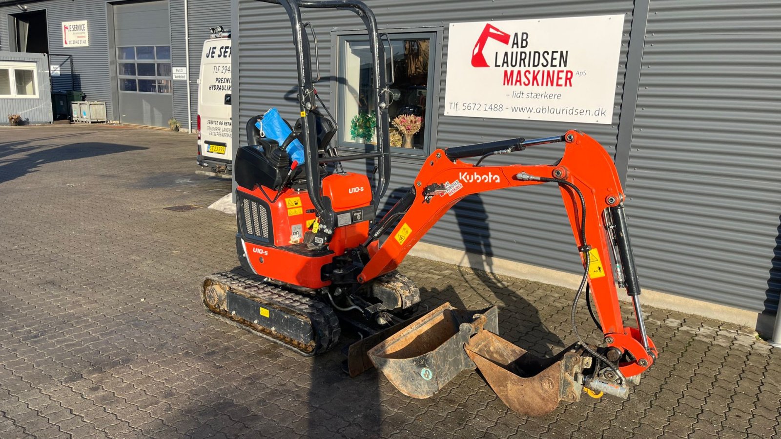 Bagger типа Kubota U10-5 Tiltman med 2 skovle, Gebrauchtmaschine в Rønnede (Фотография 7)